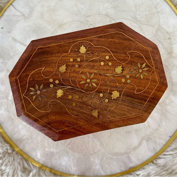 Vintage Wood Trinket Box with Brass Inlay - Picture 5 of 14